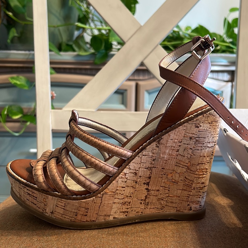 ALDO KAIREDDA wedged heels, nearly perfect!